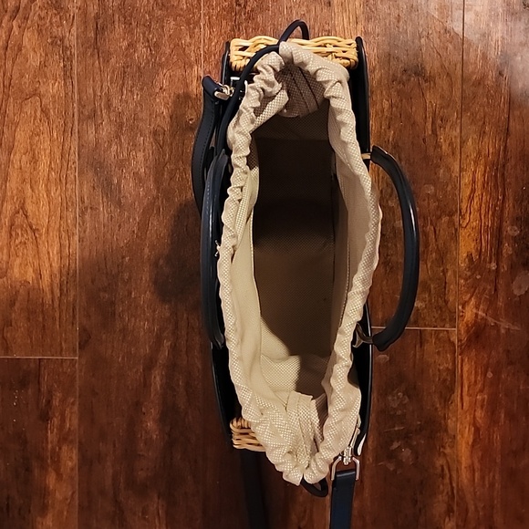 Kate spade wing it butterfly basket purse EUC - Picture 3 of 9